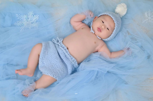 丹东三个月宝宝挠耳朵 丹东三个月宝宝挠耳朵